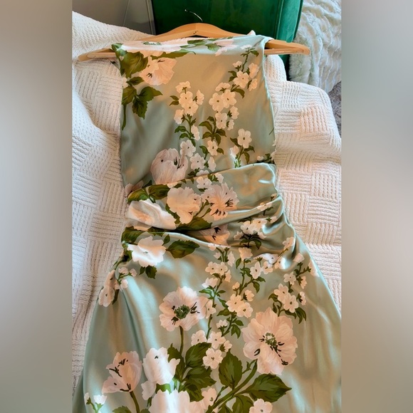 Reformation Anaiis Silk Dress In Tarragon, brand new, never worn. - Picture 7 of 16